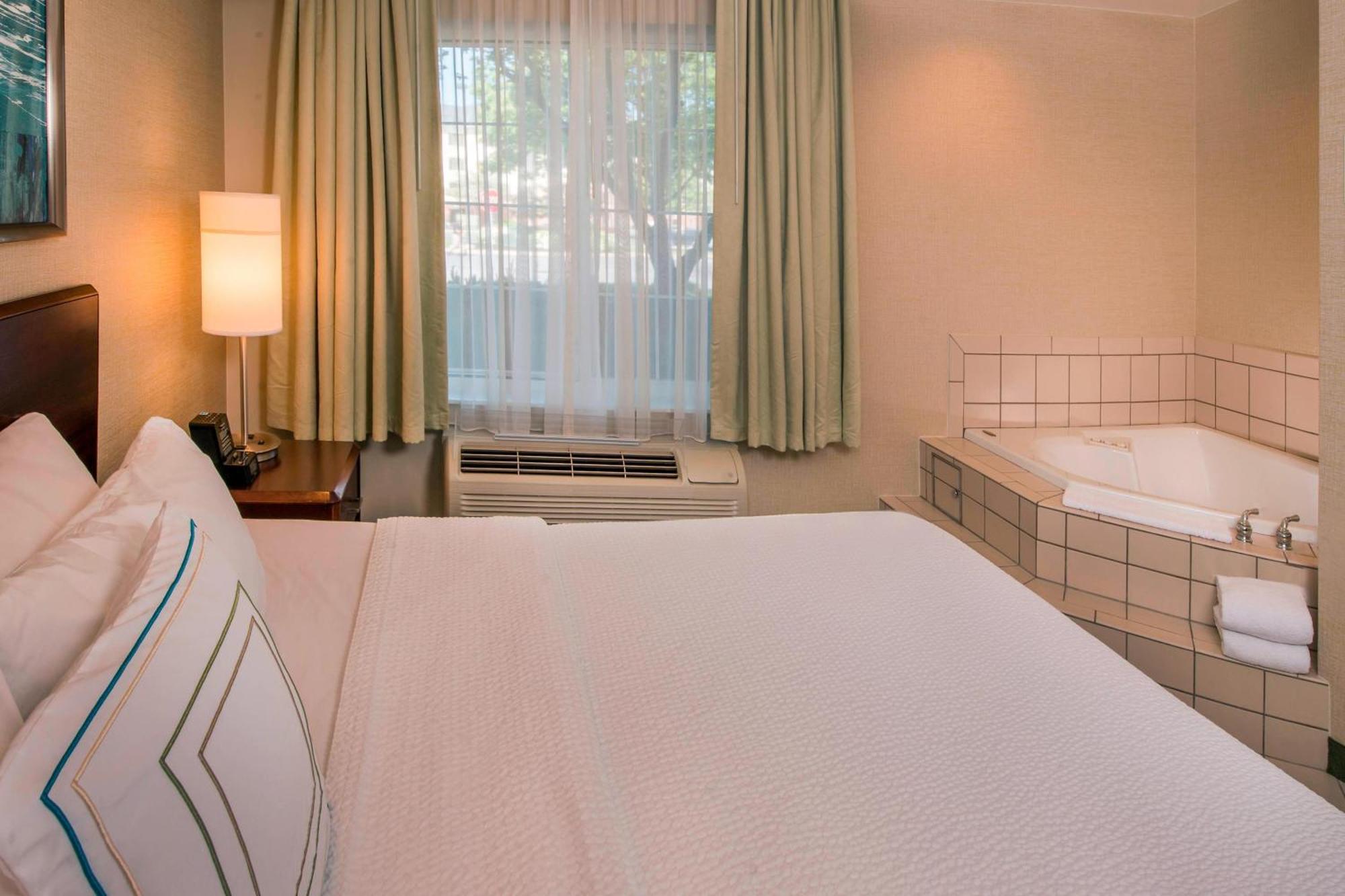 Springhill By Marriott 3*
