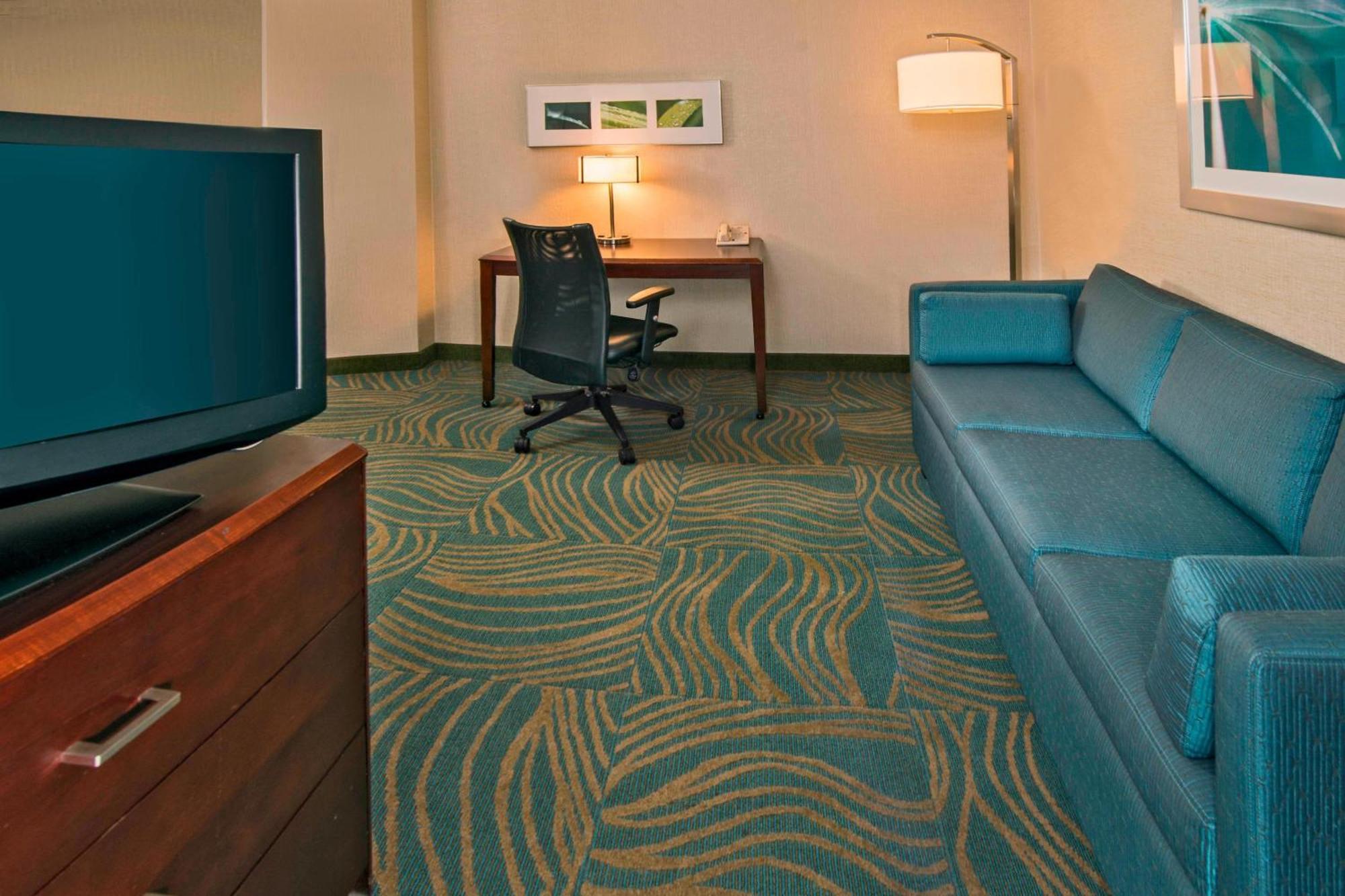 Hotel Springhill By Marriott 3*