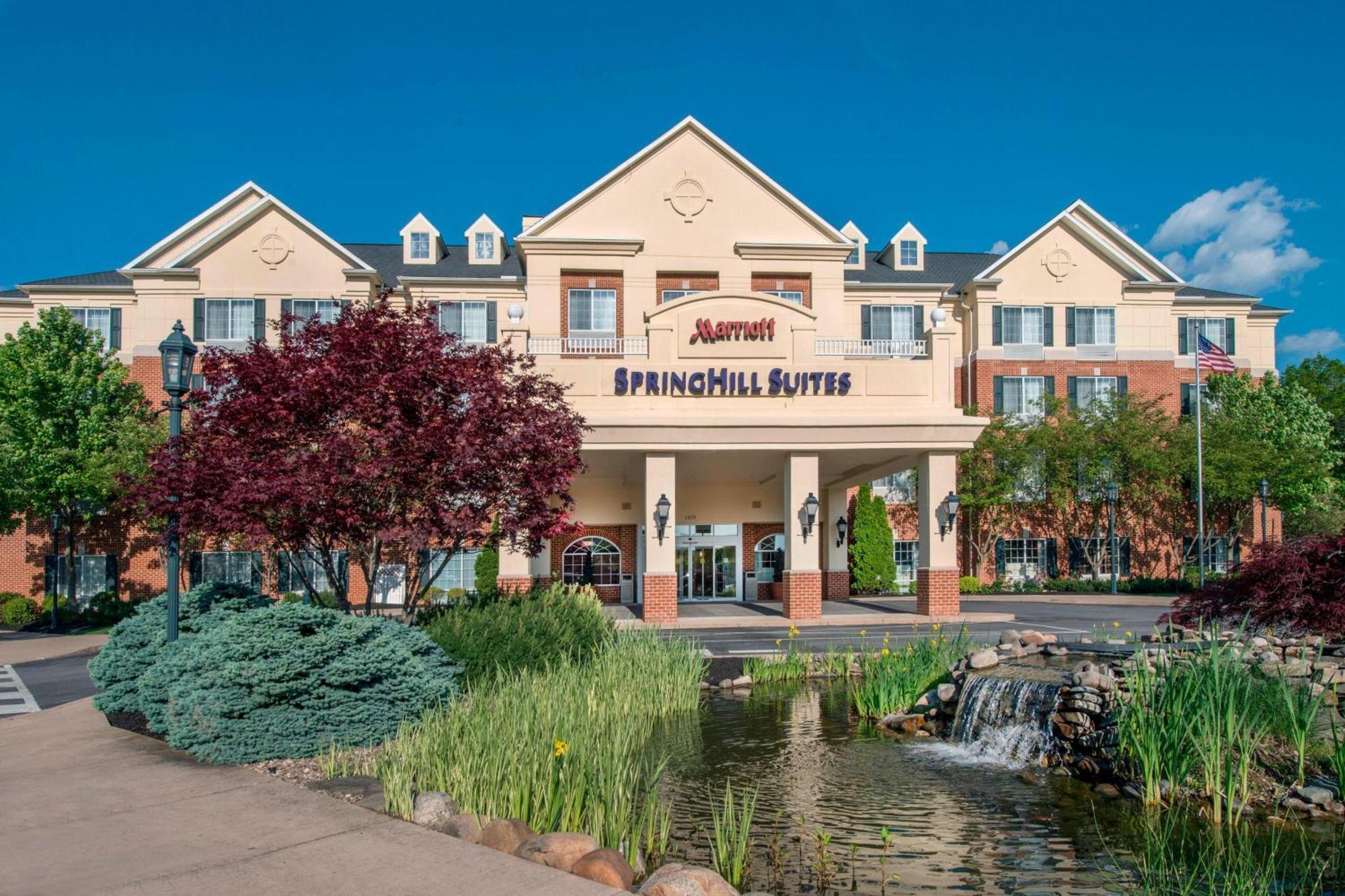 Hotel Springhill By Marriott 3*